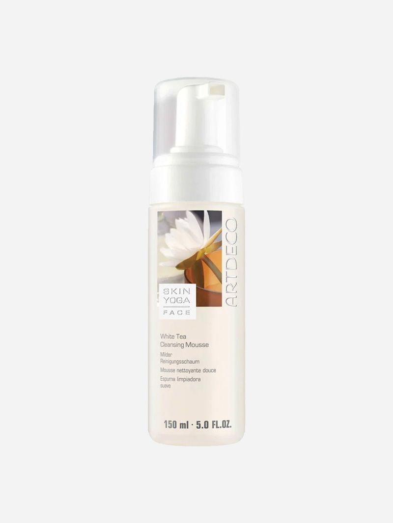 White tea cleansing mousse